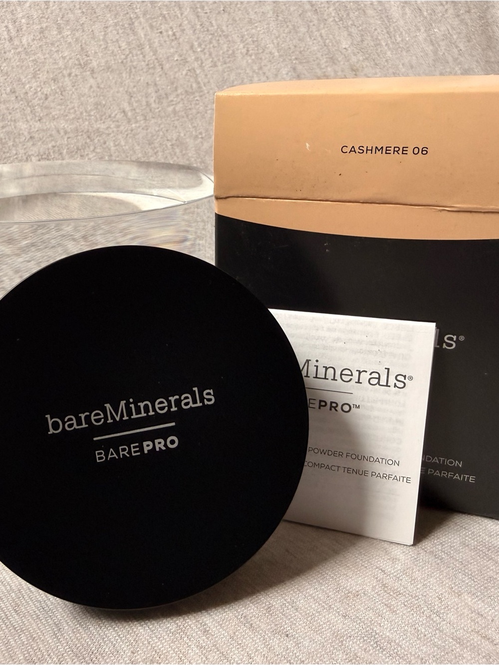 bareMinerals BAREPRO Powder Compact with Cashmere Box - Black & Beige